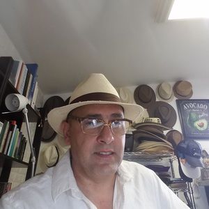 Meet your Posher, Javier